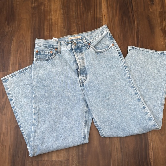 Levi’s Ribcage size 28 excellent condition! - Picture 3 of 5
